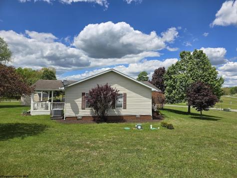 431 Pine Circle Reedsville WV 26547