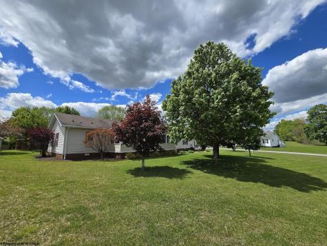 431 Pine Circle Reedsville WV 26547