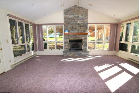 182 Brownlow Avenue Grafton WV 26354