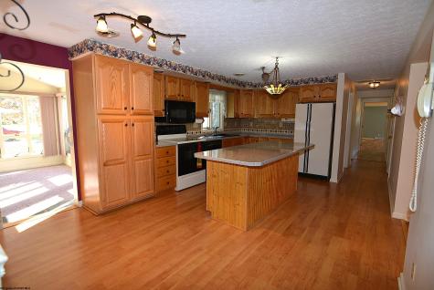 182 Brownlow Avenue Grafton WV 26354