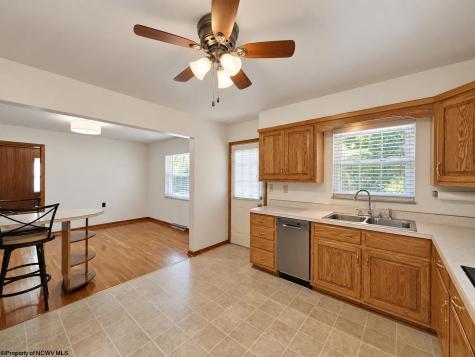 129 Lexington Avenue Westover WV 26501