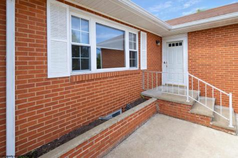 129 Lexington Avenue Westover WV 26501