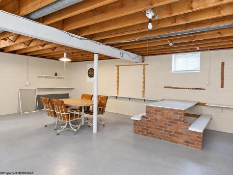 129 Lexington Avenue Westover WV 26501