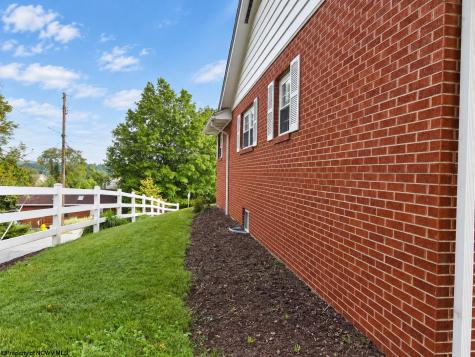 129 Lexington Avenue Westover WV 26501