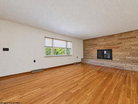 129 Lexington Avenue Westover WV 26501