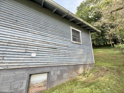 212 Bennett Avenue Weston WV 26452