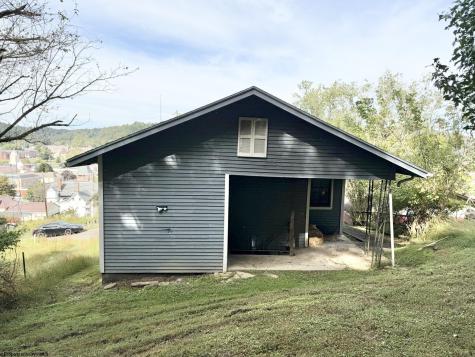 212 Bennett Avenue Weston WV 26452