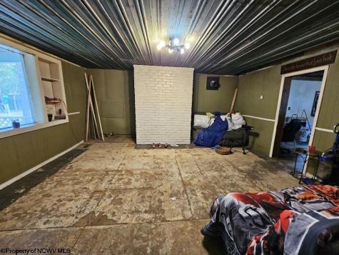 3445 Webster Pike Grafton WV 26354