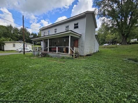 3445 Webster Pike Grafton WV 26354