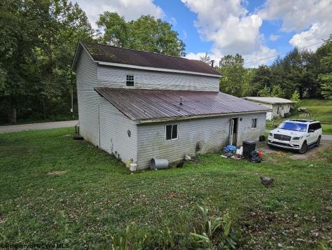 3445 Webster Pike Grafton WV 26354