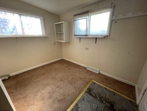 807 Indiana Avenue Nutter Fort WV 26301-4561