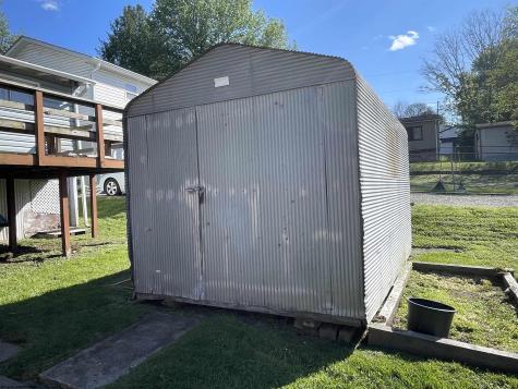 807 Indiana Avenue Nutter Fort WV 26301-4561
