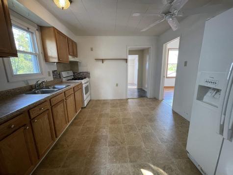 807 Indiana Avenue Nutter Fort WV 26301-4561