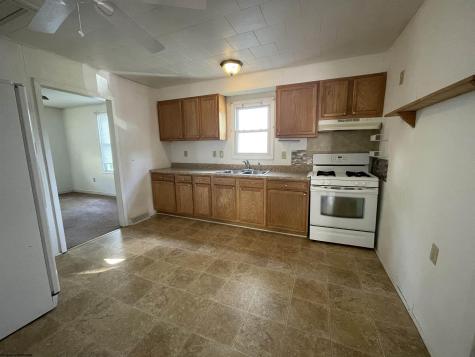 807 Indiana Avenue Nutter Fort WV 26301-4561