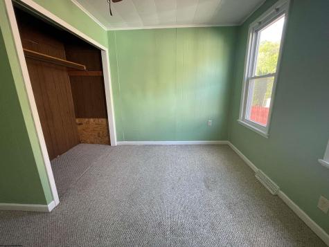 807 Indiana Avenue Nutter Fort WV 26301-4561
