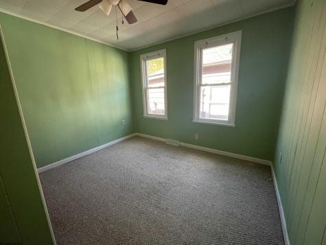 807 Indiana Avenue Nutter Fort WV 26301-4561
