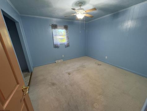 567 Burroughs Street Morgantown WV 26505-3354