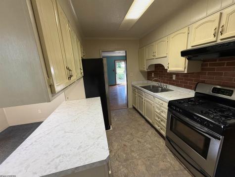 567 Burroughs Street Morgantown WV 26505-3354