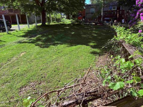 567 Burroughs Street Morgantown WV 26505-3354