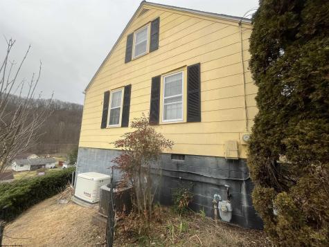 611 Broad Street Weston WV 26452