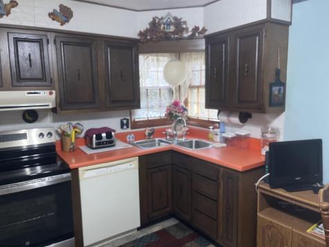 611 Broad Street Weston WV 26452