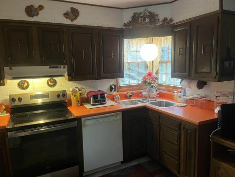 611 Broad Street Weston WV 26452