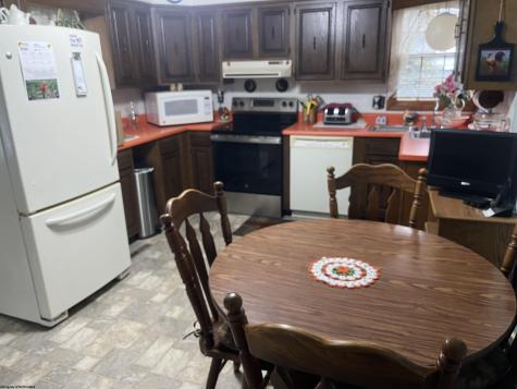 611 Broad Street Weston WV 26452
