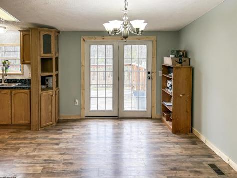 673 Pond Road Morgantown WV 26508
