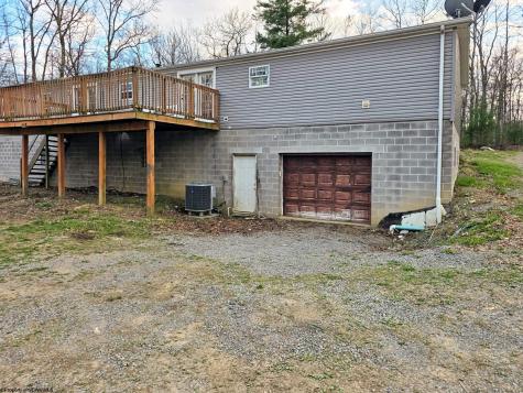 673 Pond Road Morgantown WV 26508