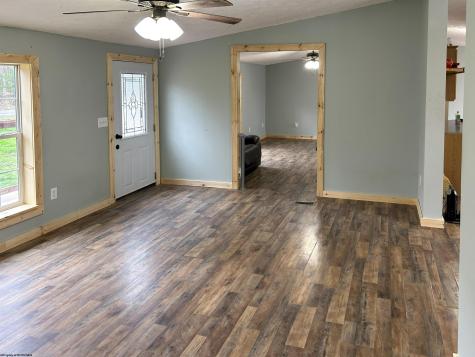 673 Pond Road Morgantown WV 26508