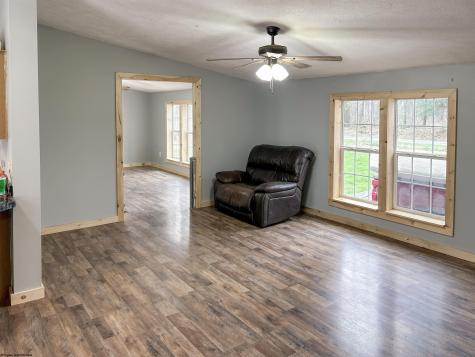 673 Pond Road Morgantown WV 26508