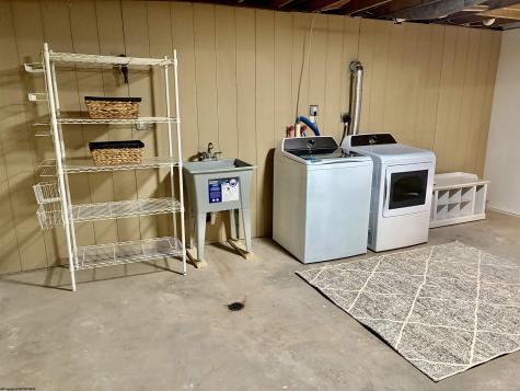 777 Nicholson Loop Morgantown WV 26508