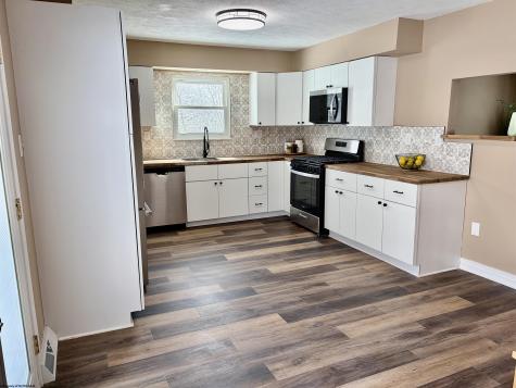 777 Nicholson Loop Morgantown WV 26508