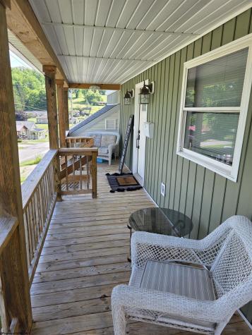 505 Thomas Street Shinnston WV 26431