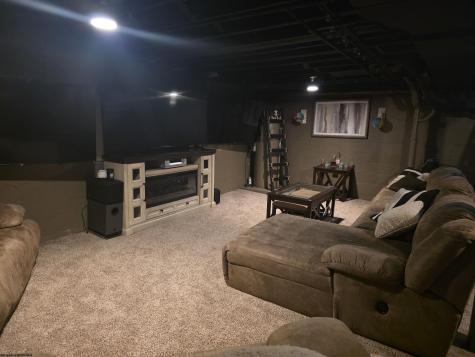 505 Thomas Street Shinnston WV 26431