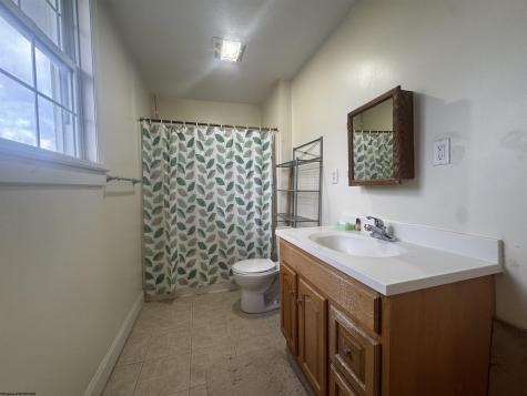 1507 Edgeway Drive Fairmont WV 26554