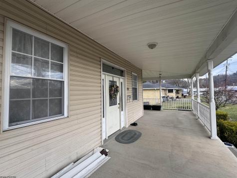 1507 Edgeway Drive Fairmont WV 26554