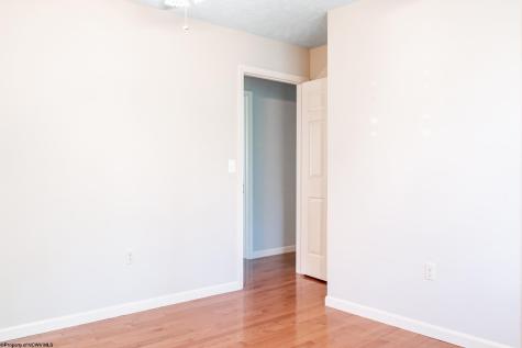 609 Southern Pines Drive Oakland MD 21550