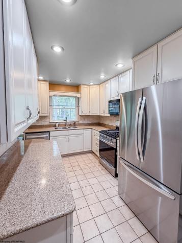 609 Southern Pines Drive Oakland MD 21550