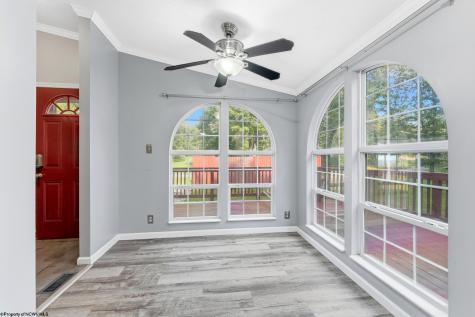 58 Mayhew Lane Morgantown WV 26508