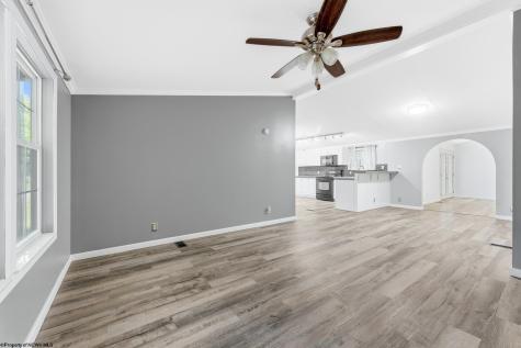58 Mayhew Lane Morgantown WV 26508