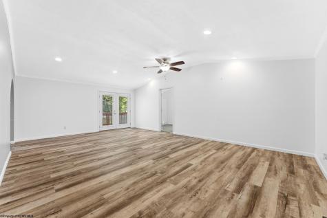 58 Mayhew Lane Morgantown WV 26508