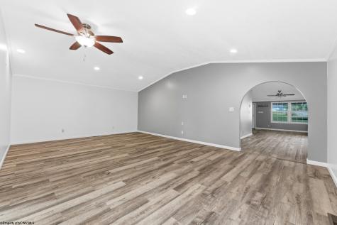 58 Mayhew Lane Morgantown WV 26508