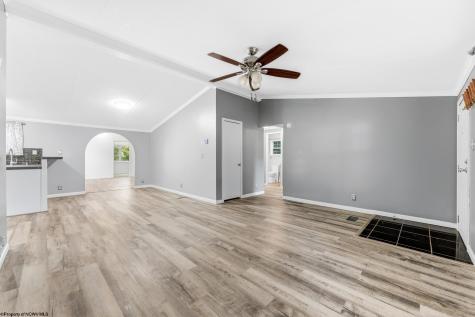 58 Mayhew Lane Morgantown WV 26508