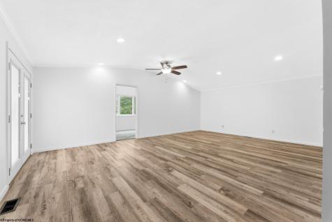 58 Mayhew Lane Morgantown WV 26508