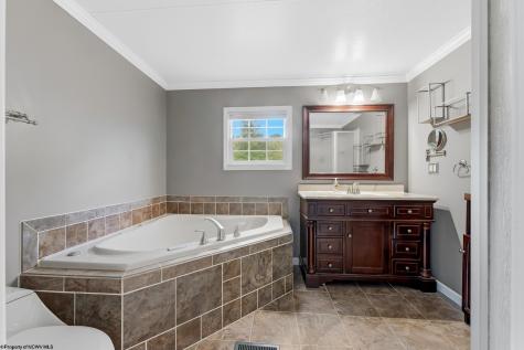58 Mayhew Lane Morgantown WV 26508