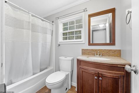 58 Mayhew Lane Morgantown WV 26508
