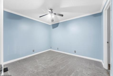 58 Mayhew Lane Morgantown WV 26508