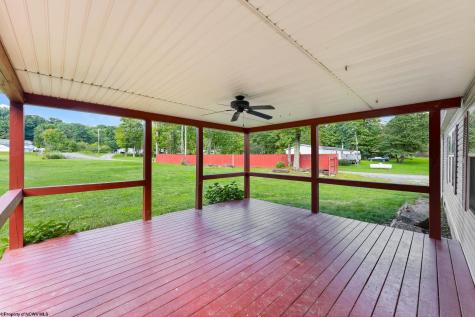 58 Mayhew Lane Morgantown WV 26508