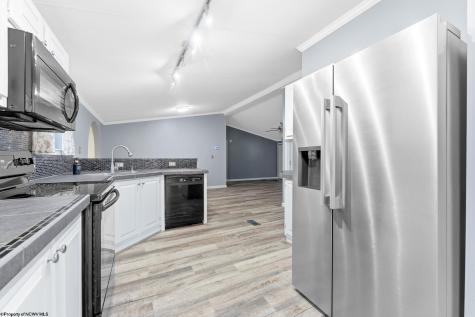 58 Mayhew Lane Morgantown WV 26508